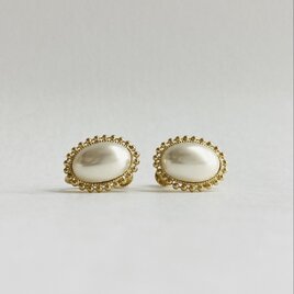 樹脂パールオーバルカボションイヤリング/約14x18mm/ホワイトベージュ/G/made in japanの画像