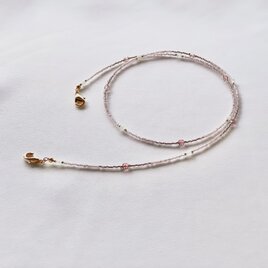 大人ピンクのグラデーション　天然石とビーズのマスクストラップ／ネックレス／メガネチェーン