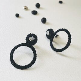 【黒色 kuroiro】さりげなくも黒を愉しみたい日のピアス　 金属アレルギー対応316