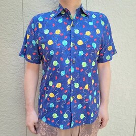 半袖和柄シャツ（水風船と金魚）の画像