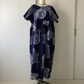 浴衣のゆったりワンピース　傘の画像