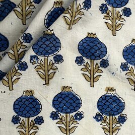 インド ブロックプリント生地 [50cm単位] Ajrak ブルーフラワーonアイボリー SA 花 レトロ IF0305の画像