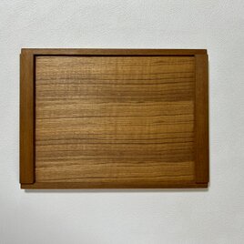 チーク無垢材を天然オイルで仕上げたトレー