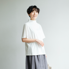 ★サンプルセール　1点のみ★一枚でコーデをワンランクアップ　ボルトネック　Tシャツ　カットソー　230605-1(Q34)の画像