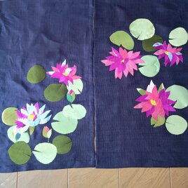ヴィンテージ着物からタペストリー　睡蓮の画像