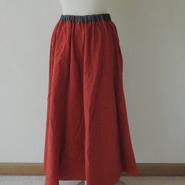 砂漠の紅を着る～木版更紗のガーグラースカート