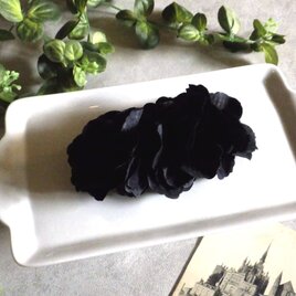 漆黒のバレッタ ■ 天然石　オニキス　黒い紫陽花