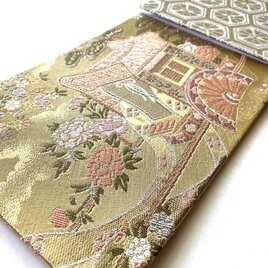 『錦御所車』　金襴織物御朱印帳　B5見開き御朱印帳　見開き御朱印帳　平安時代　貴族　文化　栄華　牡丹　金襴生地　桐生織物