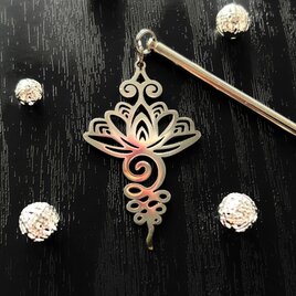 かんざし　シルバーの蓮の花チャームB　一本挿し　一本簪　夏　涼しげ　和風　シンプル　普段使い　アジアン　ロータスのコピーの画像