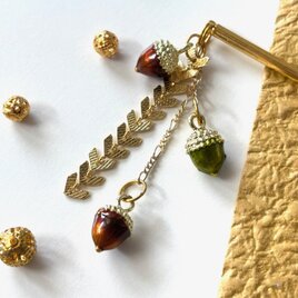 かんざし　緑と茶色のどんぐりチャーム　秋　一本挿し　一本簪　紅葉　ブラウン　グリーン　和風