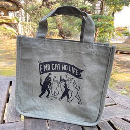NO CAT NO LIFE 仕切りが動くキャンバストートバッグ　オリーブ