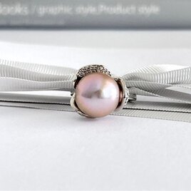 メタリックラベンダーピンク 大粒 ルベルパールのフラワーリング （12.5cm)