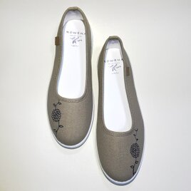 ◆SALE・1,000円引き◆ 線画の花が可愛いスリッポン (撥水加工・バレエシューズ型) 23.5cm〜24.5cm