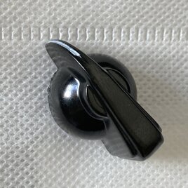 【ピンバッジ】 シンセツマミ型ピンバッジ・ セレクター　SKB
