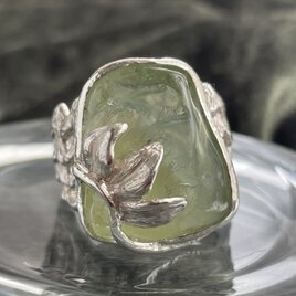 森と湖のアクアマリン原石リング