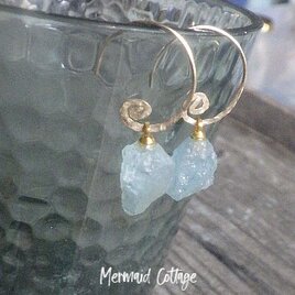 *14kgf* Raw Aquamarine アクアマリン原石（L）の渦巻きピアス☆槌目