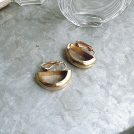 Y1177-ヴィンテージイヤリング U.S.A. 1980s Gold Tone Harf Hoop Clip Earrings