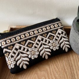 両面インド刺繍ポーチ　10cm  フェイクレザー　カラビナ②