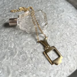 N284-【KRAMER】クレーマー・ヴィンテージネックレス U.S.A.  Gold Tone Open Square
