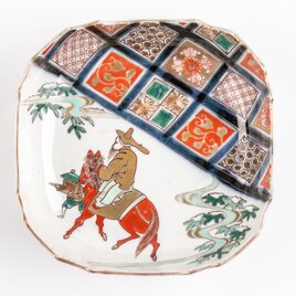大聖寺伊万里　金襴手　16弁菊花形　色絵金彩　6寸皿 大聖寺伊万里 金襴手 16弁菊花形 色絵金彩 6寸皿