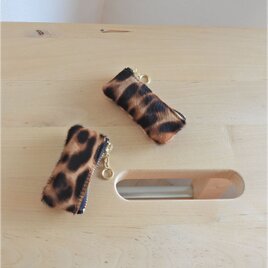 ちびちびジップケース　もわもわヒョウ柄ブラウンベース