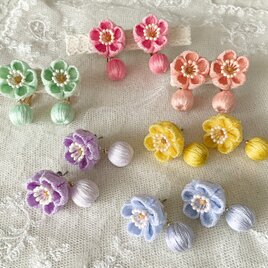 つまみ細工〉桜のコーム(サーモンピンクと淡桜) | iichi 日々の
