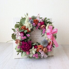 アネモネシードが入った清楚なグリーンブーケ（ブートニアの