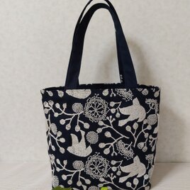 ミナペルホネン、タンバリン×紺地のトート | iichi 日々の暮らしを