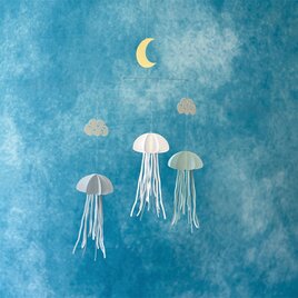 モビール「月夜のクラゲ」