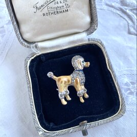 マーカサイト＆エナメル　プードルブローチ　ブラウン