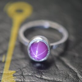 リング　シルバー925　シンセティックスタールビー　3.80ct