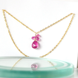 Kaya◆ヘリコニアカービングピンク&ブルーソーダライトピアス✧14kgf 春色☆宝石質ルビーAAA✽ペリドット✽タンザナイト✽14kgfピアス