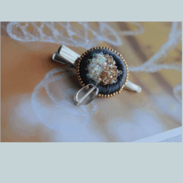 天然石の刺繍クリップ　水晶（クリスタル）