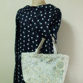 【ラスト１】リバティ　アデラジャ(Adelajda)　トートバック 　綿１００％