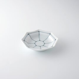 染付線割八角小皿（黒）