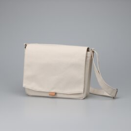 【受注生産品】PCが入れられる帆布のショルダーバッグ