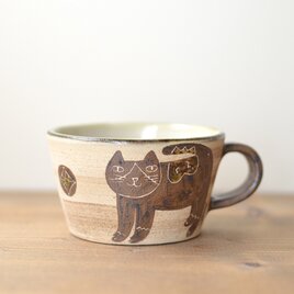 4ハチワレネコのマグカップ小(沖縄のやちむん)