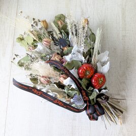 密かな人気！！幸せを呼ぶ赤唐辛子とユーカリクロボラスのスワッグ