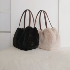 ラビットボアぷっくり三日月ショルダーバッグ