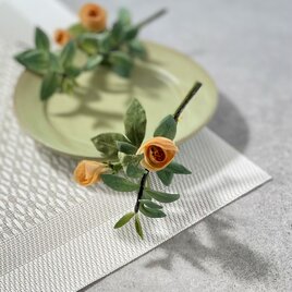 プチポアン・プチポワン☆刺繍ブローチ　スノーポール　マーガレット　ハンドメイド マーガレット刺繍くるみボタンアクセサリー:29mm｜mimi刺繍