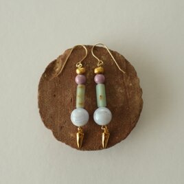 ミルクを加えたやさしい世界＜ピアス（イヤリング）＞