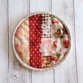 リネン雑貨 パッチワークプリントのファスナーポーチ | iichi