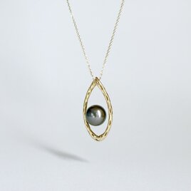 白蝶ケシパールセット　ロングネックレス　ステーション　k18 K18/WG白蝶真珠ステーションネックレス【大きさ8-11㎜・長さ74