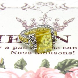 スワロ花のドーム【スワロフスキードーム型 ビーズリング