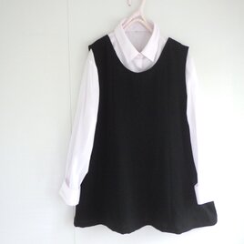 フレアーシルエットのベスト　ブラック