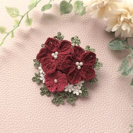 [でこ]　レース編みのブーケ レース編み デルフィニウムの小さなブーケのブローチ＊ホワイト