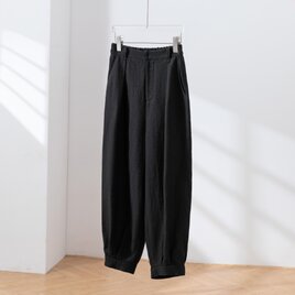 きれいに穿けるフロントタックパンツ　リネン100％　裾絞りハイウェストパンツ　ブラック　200805-5