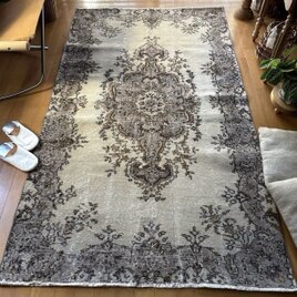 118×209王道メダリオン 花や実 イエロー×ブラウン トルコ