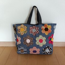 ブチ子。 パッチワークトートバッグ ポーチ パッチワーク＋刺し子🪡のポーチ🍎 . #刺し子 #パッチワーク