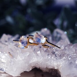 14KGF最上級レインボームーンストーンのピアス ～Elisa | iichi